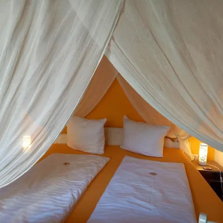 Gaestehaus Auf Der Kunstmeile فندق مبيت وإفطار كريمس ان دير دوناو